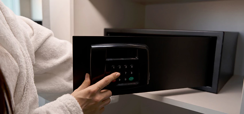 Safe Unlocking Service Company in Nuevo, California